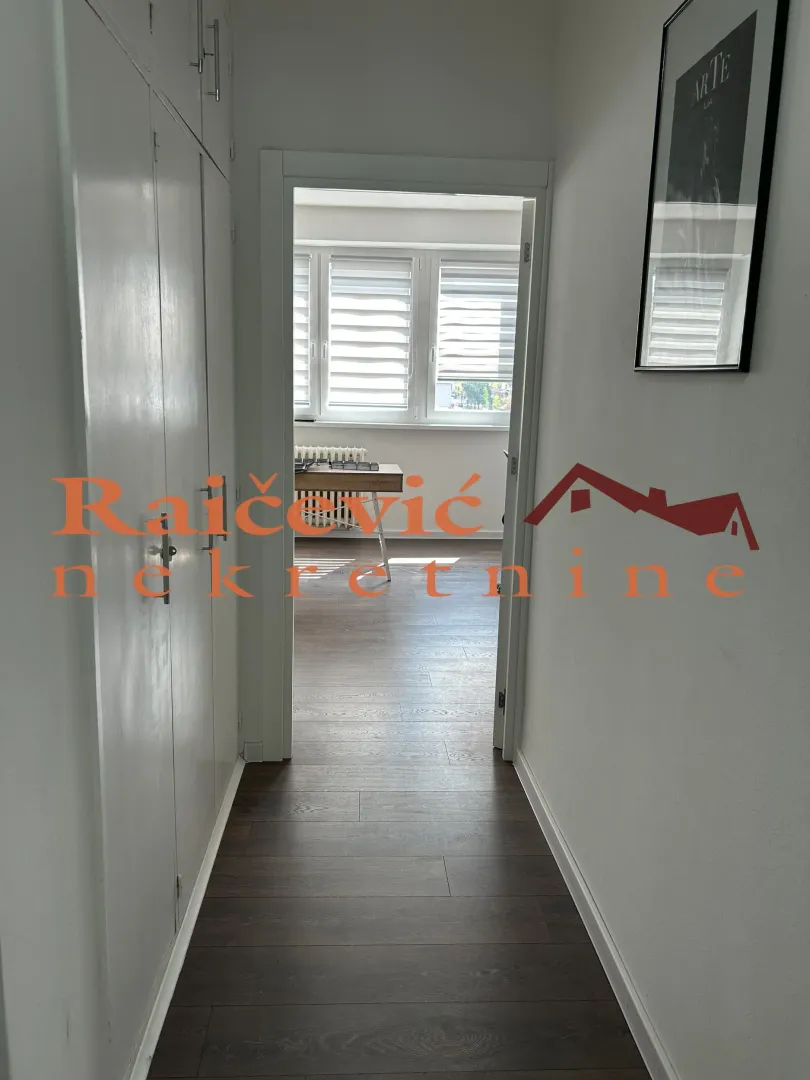 Rent, office space, 69m², Šumice, Beograd