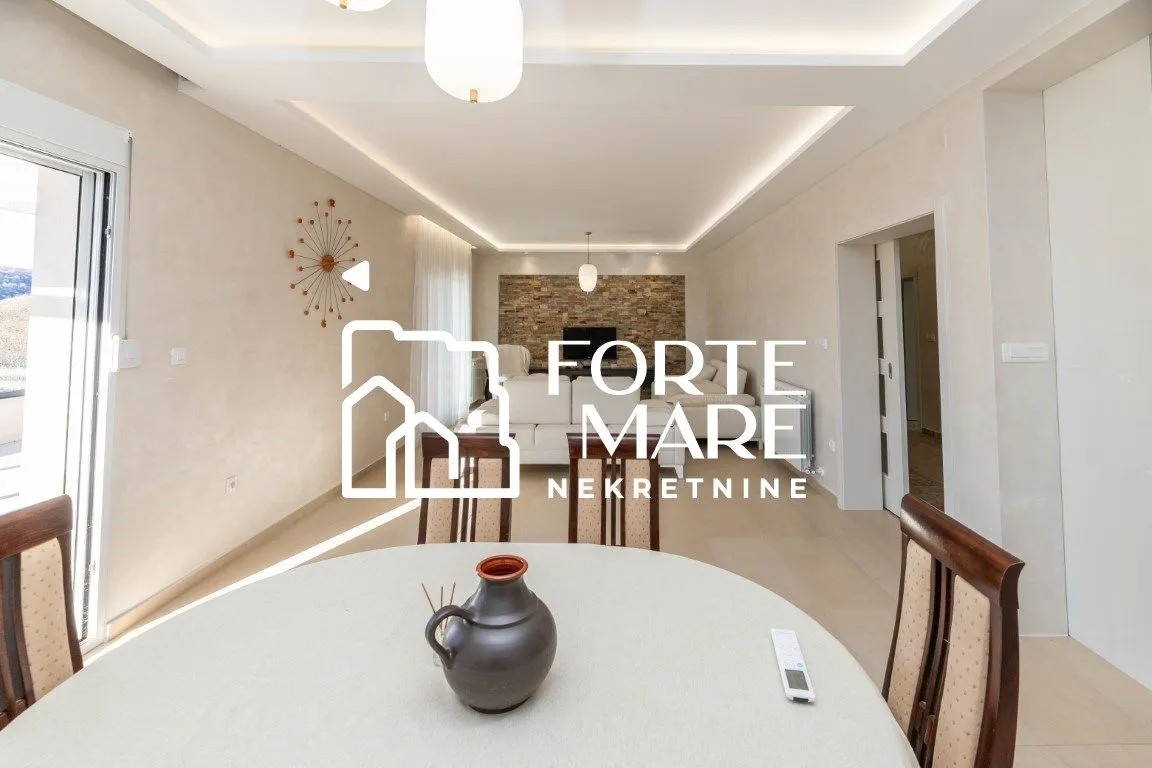 Prodaja, kuća, 220m², Zelenika, Herceg Novi
