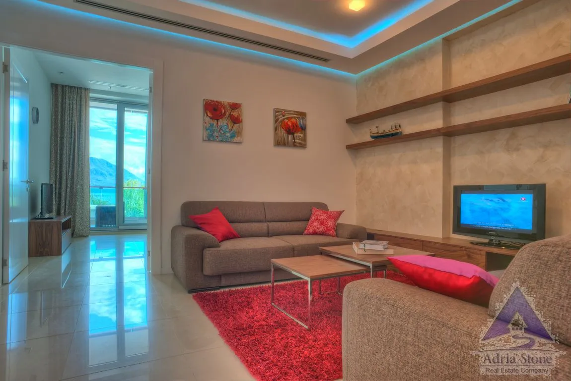 Sale, two bedroom apartment, 95m², Centar, Budva