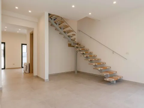 Sale, house, 204m², Podkošljun, Budva - image 10