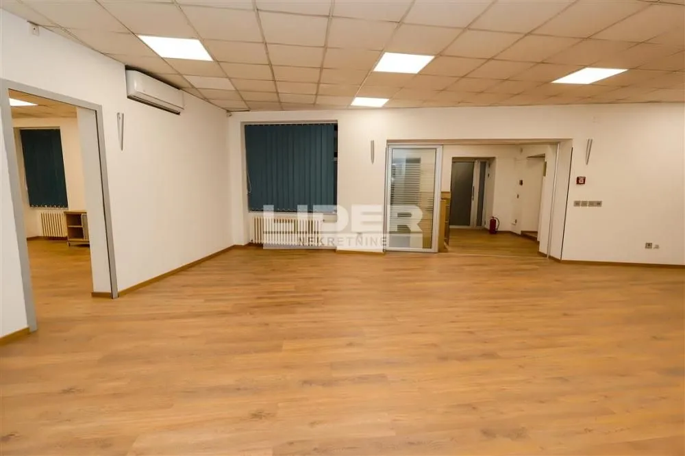 Rent, office space, 251m², Stari Grad, Beograd