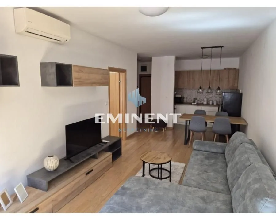 Rent, two bedroom apartment, 50m², Južni Bulevar, Vračar Sve Podlokacije