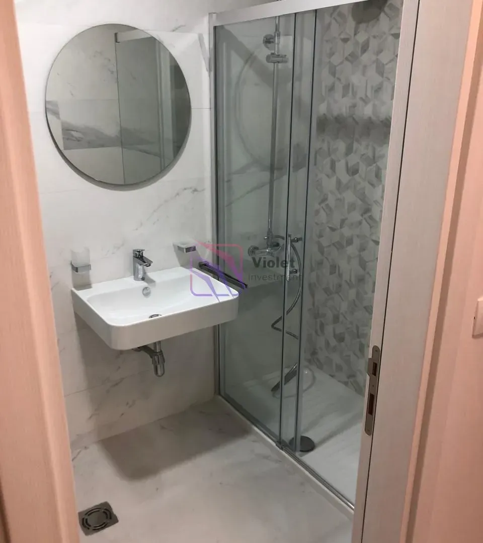 Izdavanje, jednosoban stan, 46m², Central Point, Podgorica