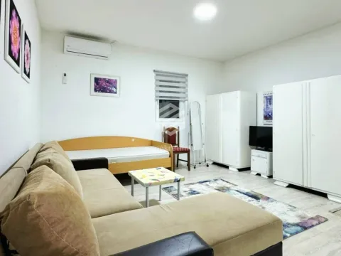 Izdavanje, stan, 33m², Stari Aerodrom, Podgorica - image 3
