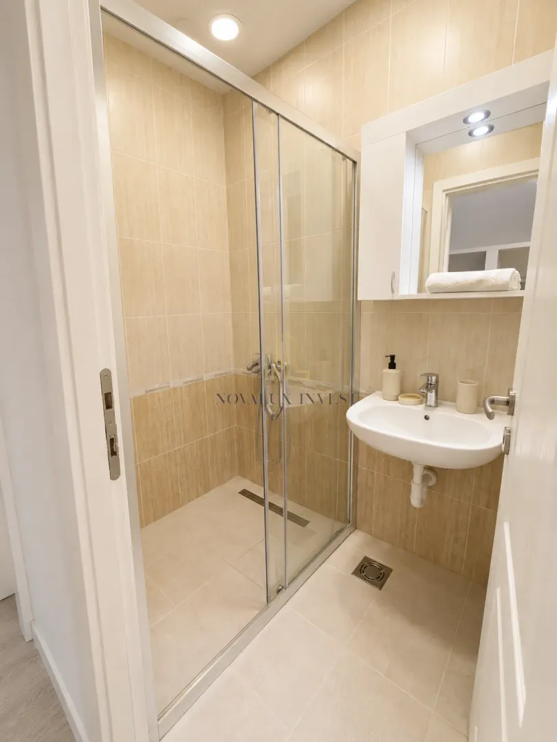 Rent, house, 350m², Zlatica, Podgorica