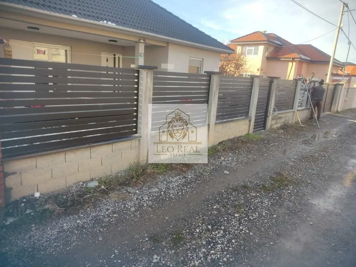 Prodaja, kuća, 168m², Surčin, Beograd