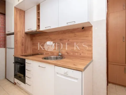 Rent, one bedroom apartment, 40m², Blok 6, Podgorica - image 5