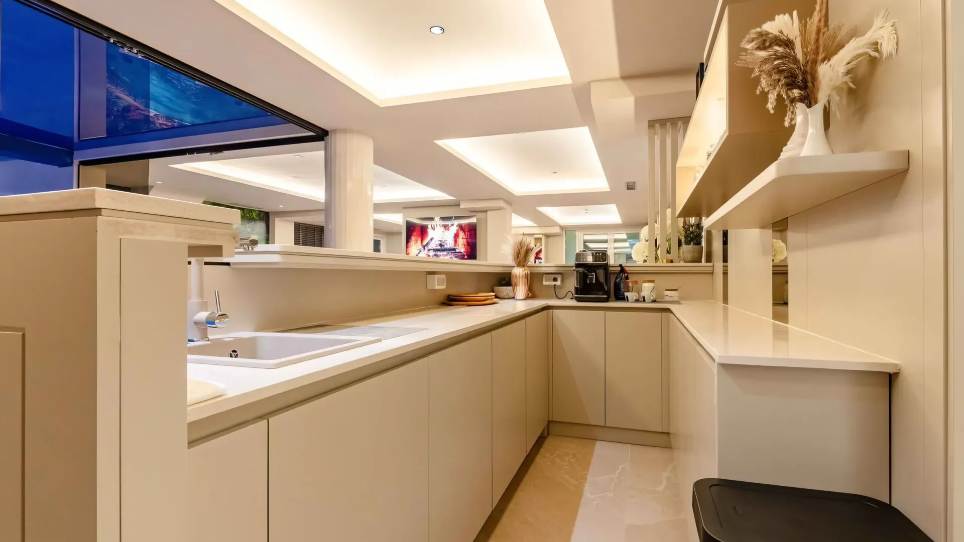 Rent, office space, 350m², Pržno, Budva