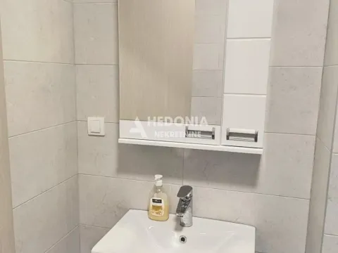 Rent, one bedroom apartment, 35m², Zemun Cara Dušana, Zemun Sve Podlokacije - image 7