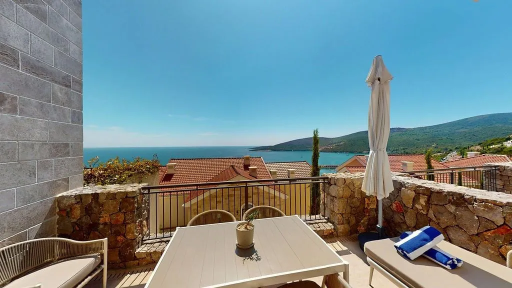 Prodaja, jednosoban stan, 37m², Tivat, Crna Gora