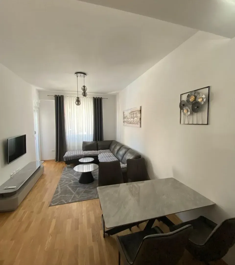 Izdavanje, jednosoban stan, 45m², Zabjelo, Podgorica