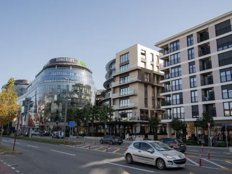 Izdavanje, dvosoban stan, 85m², City Kvart, Podgorica - image 1