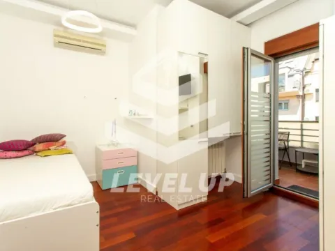 Izdavanje, četvorosoban stan, 120m², Vračar Hram, Vračar Sve Podlokacije - image 8