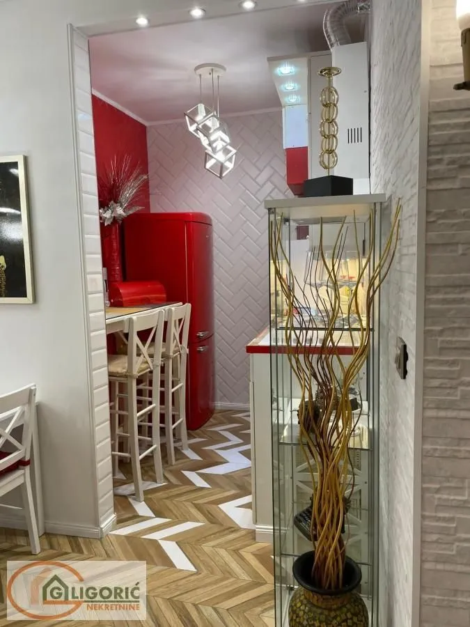 Sale, three bedroom apartment, 69m², Stari Grad, Beograd