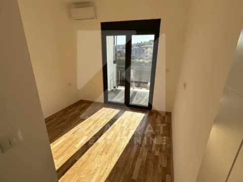 Izdavanje, dvosoban stan, 64m², Zagorič, Podgorica - image 7