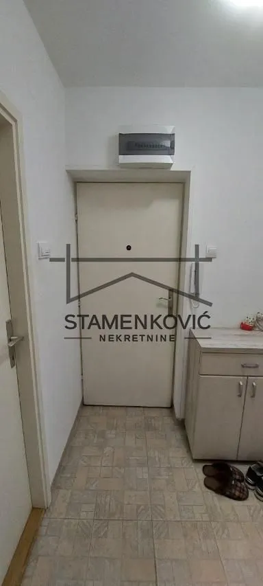 Prodaja, dvosoban stan, 58m², Bulevar Oslobodjenja, Novi Sad Sve Podlokacije