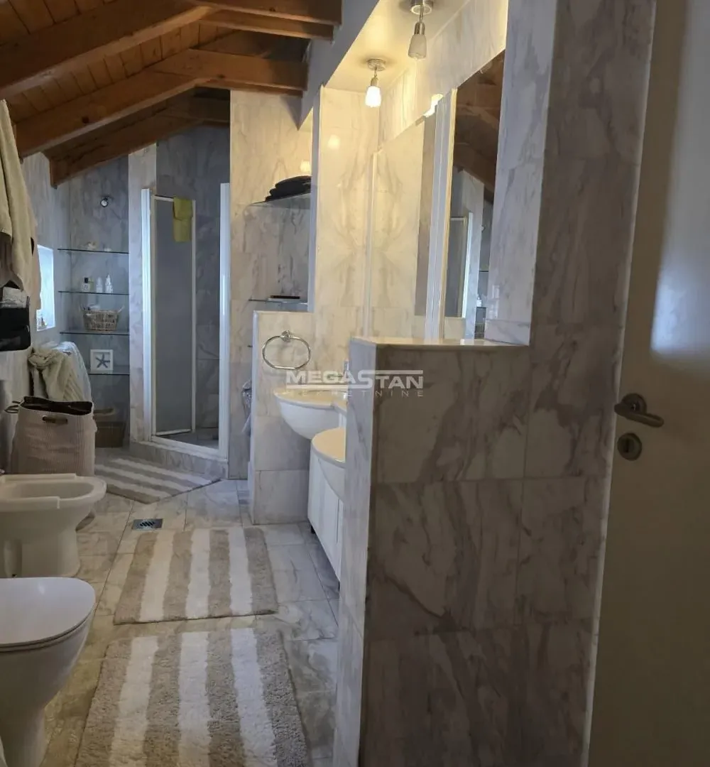 Sale, house, 815m², Vračar Sve Podlokacije, Beograd