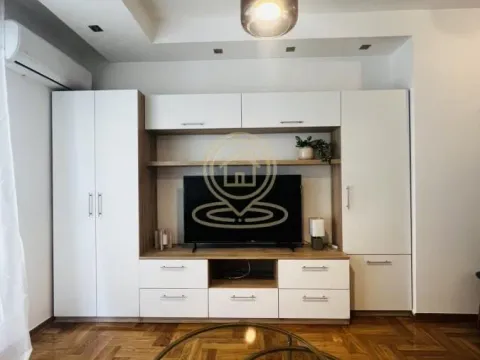 Rent, two bedroom apartment, 37m², Vračar Sve Podlokacije, Beograd - image 3