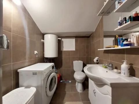 Prodaja, dvosoban stan, 62m², Dobrota, Kotor - image 8