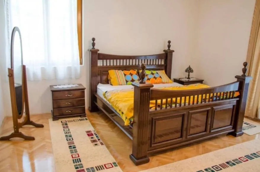  House for Short Term Rental, 485m2, Centar, Cetinje