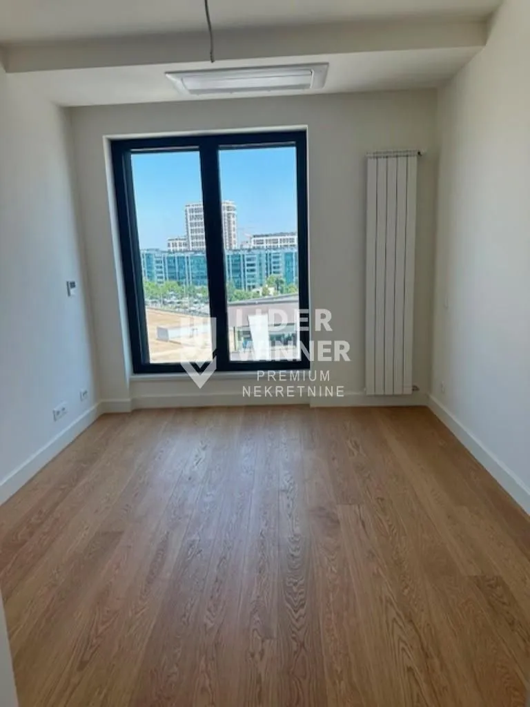 Rent, four bedroom apartment, 120m², Novi Beograd Blok 64, Novi Beograd Sve Podlokacije