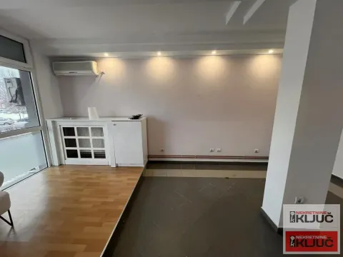 Rent, office space, 130m², Grbavica, Novi Sad Sve Podlokacije - image 26