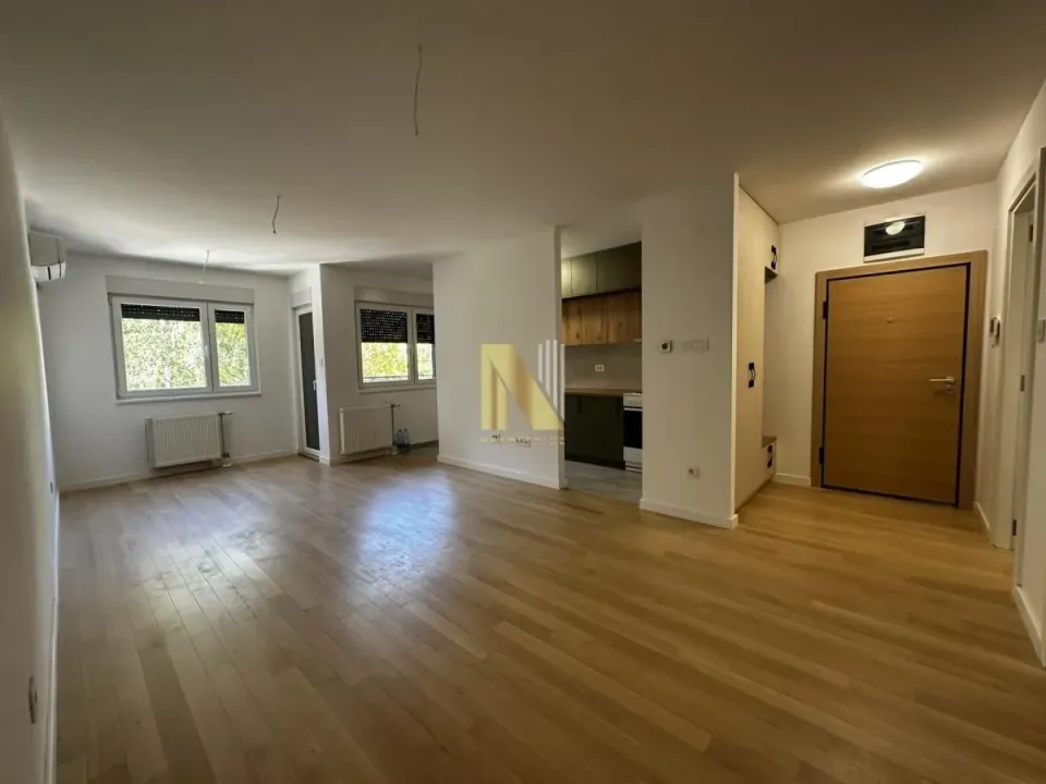 Rent, office space, 67m², Novo naselje, Novi Sad