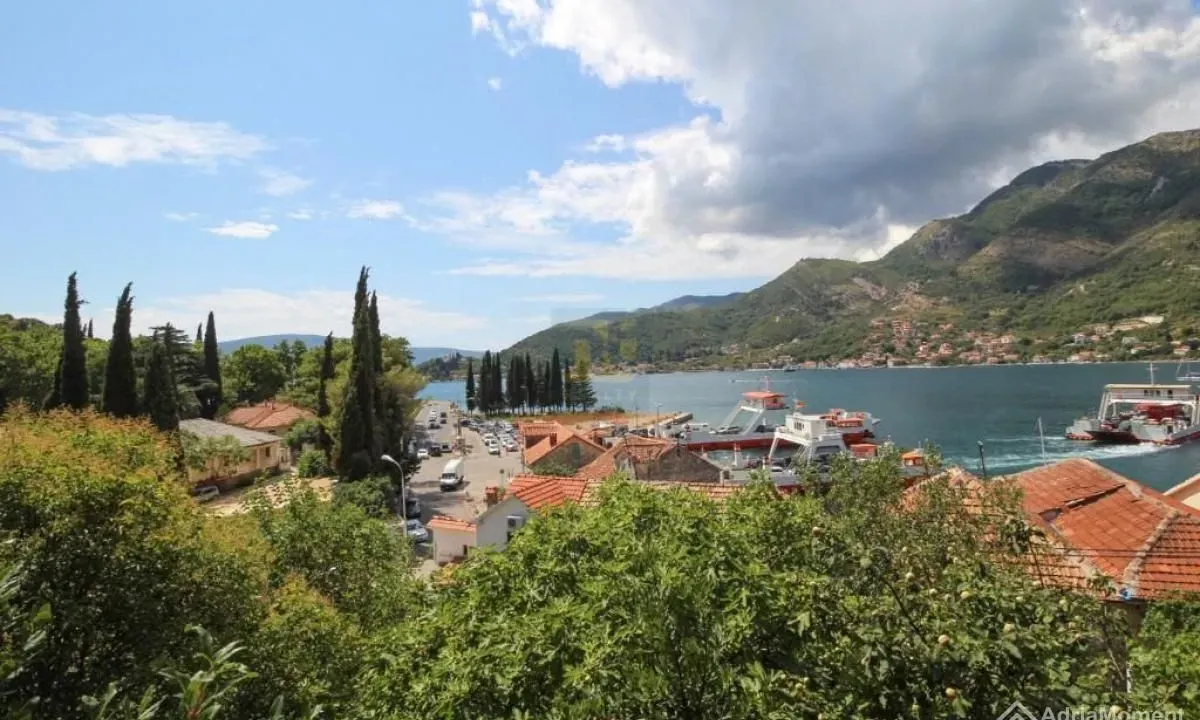 Prodaja, kuća, 118m², Lepetani, Tivat