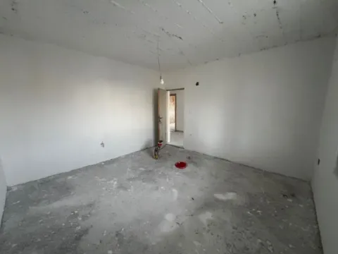 Prodaja, kuća, 380m², Karaburško Polje, Podgorica - image 7