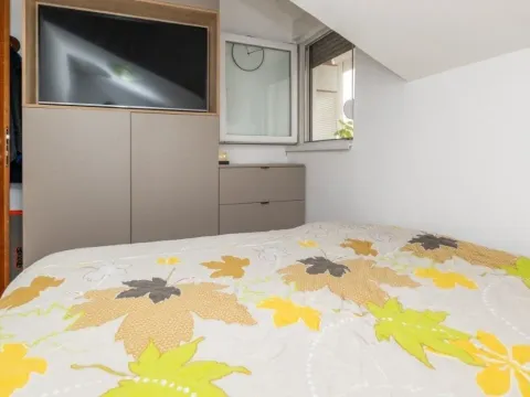 Prodaja, trosoban stan, 126m², Malo Brdo, Podgorica - image 13