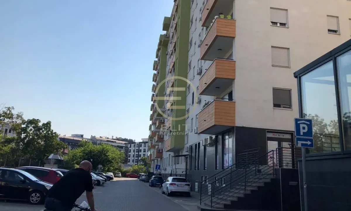 Prodaja, trosoban stan, 56m², Rotkvarija, Novi Sad Sve Podlokacije