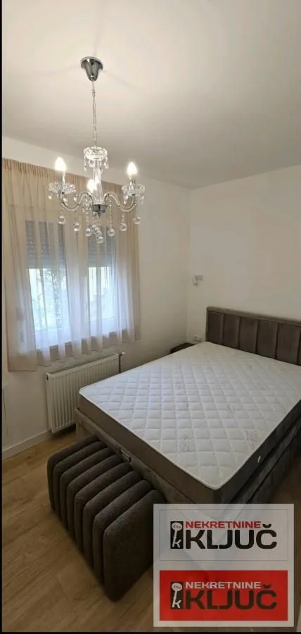 Izdavanje, jednosoban stan, 36m², Centar, Novi Sad