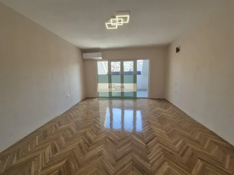 Prodaja, stan, 79m², Centar, Jagodina - image 1