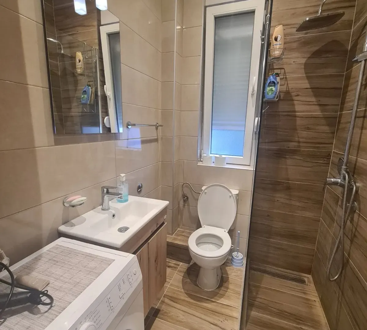 Izdavanje, jednosoban stan, 28m², Centar, Podgorica