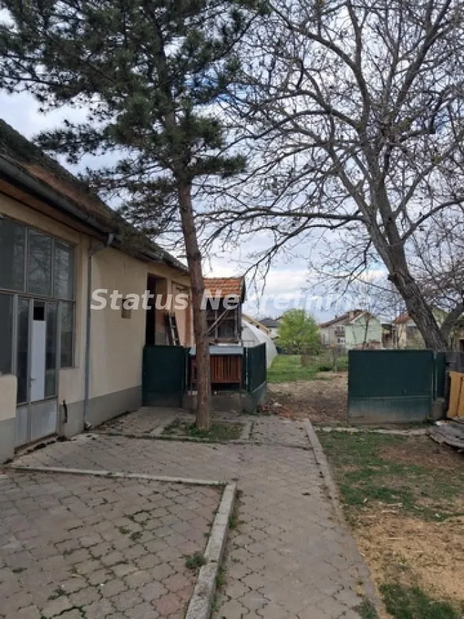 Prodaja, kuća, 279m², Futog, Novi Sad Sve Podlokacije