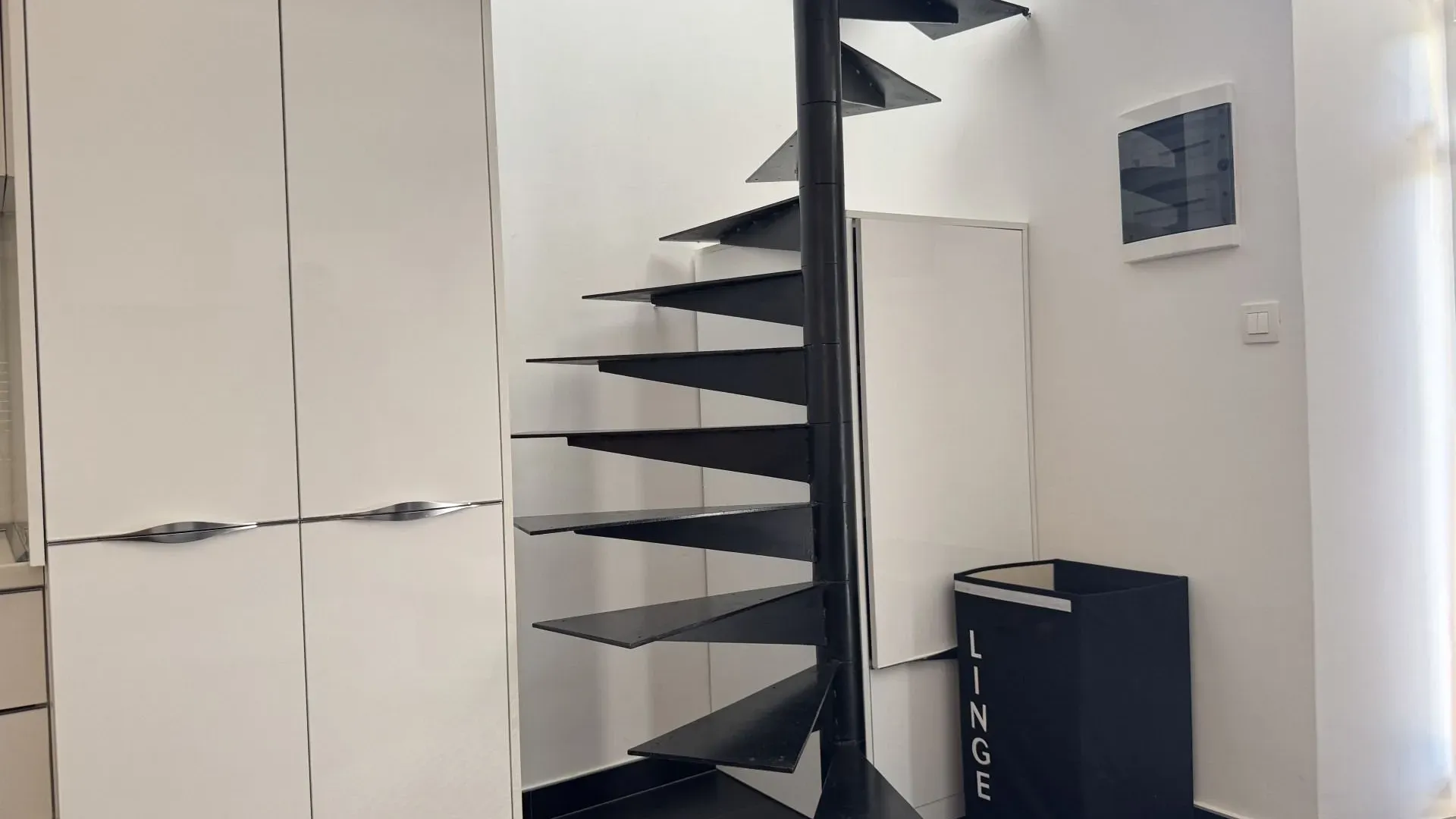 Izdavanje, jednosoban stan, 40m², Stari Grad, Budva