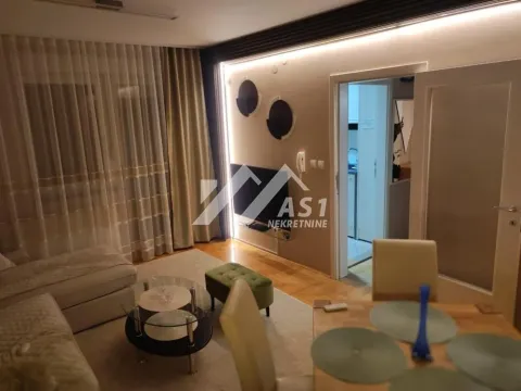 Izdavanje, dvosoban stan, 45m², Adamovićevo Naselje, Novi Sad Sve Podlokacije - image 3