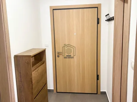 Izdavanje, jednosoban stan, 50m², City Kvart, Podgorica - image 5