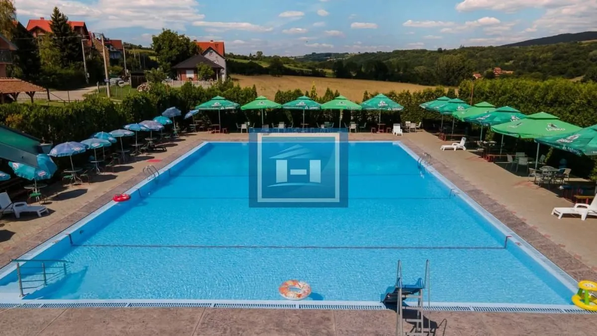 Prodaja, poslovni prostor, 69m², Ražanj, Srbija