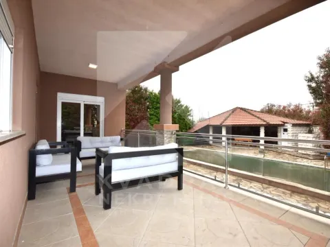 Izdavanje, kuća, 330m², Zeta, Podgorica - image 35