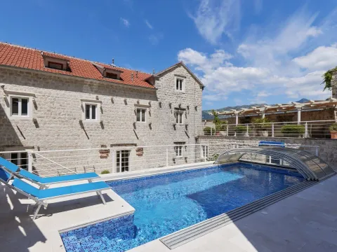 Rent, house, 2117m², Kotor, Crna Gora - image 6