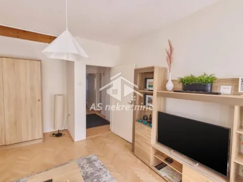 Izdavanje, dvosoban stan, 55m², Palata Pravde, Beograd - image 5