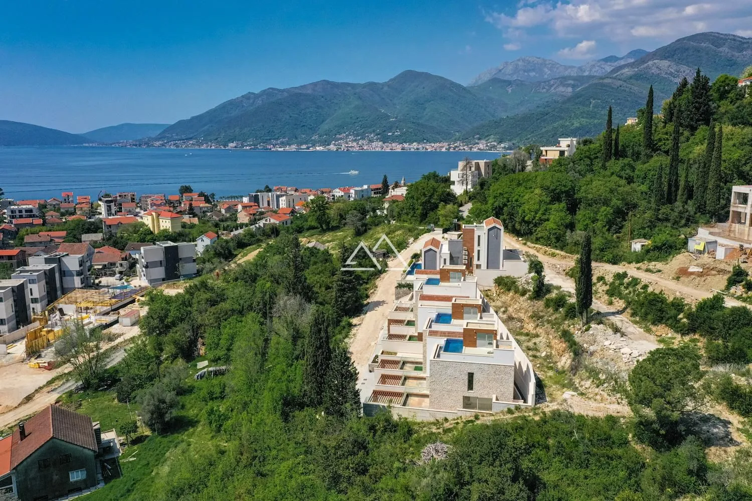 Prodaja, kuća, 286m², Donja Lastva, Tivat