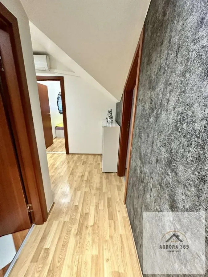 Prodaja, trosoban stan, 78m², Centar, Novi Sad