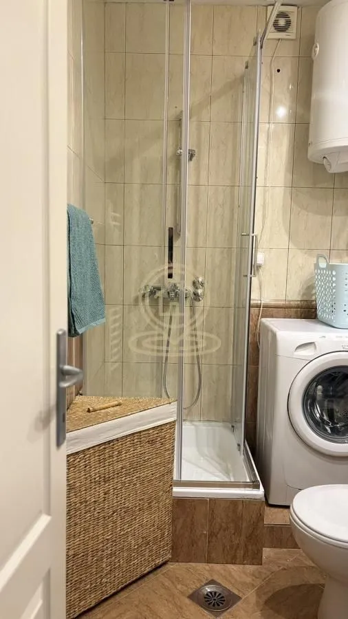 Izdavanje, dvosoban stan, 46m², Kalenić Pijaca, Vračar Sve Podlokacije