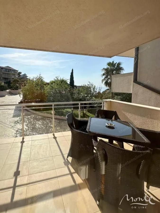 Prodaja, dvosoban stan, 78m², Pržno, Budva