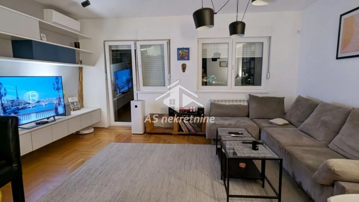 Rent, three bedroom apartment, 71m², Novi Beograd Blok 72, Novi Beograd Sve Podlokacije
