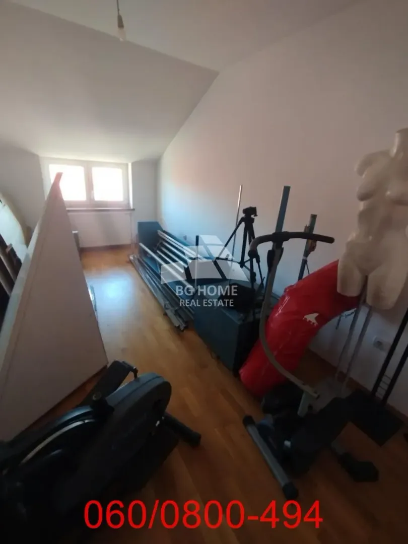 Rent, office space, 135m², Batajnica, Beograd