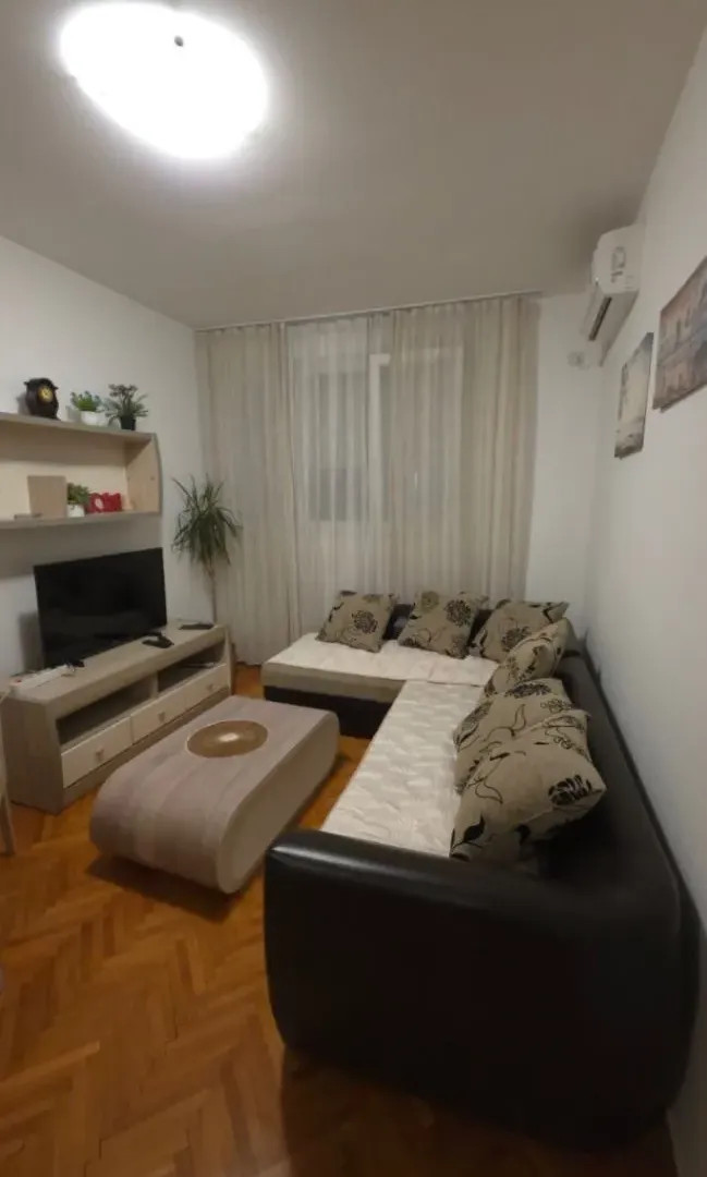 Izdavanje, jednosoban stan, 40m², Baston, Podgorica