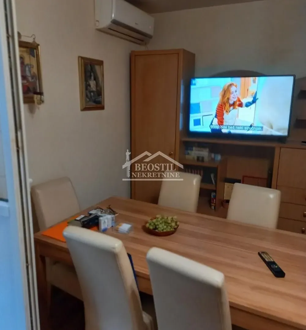 Prodaja, dvosoban stan, 52m², Zemun Sve Podlokacije, Beograd